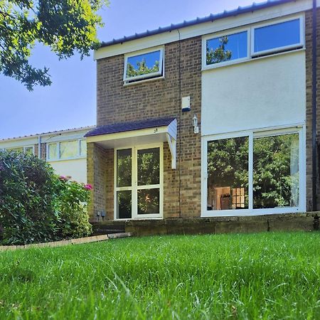 Double Room In Crawley,Gatwick,West Sussex Ifield Eksteriør billede